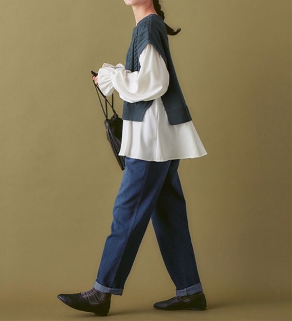 Viola e Viola（ヴィオラ エ ヴィオラ）の「１枚で重ね着が楽しめる！レイヤード風ケーブル編みニットトップス（ニット・セーター）」｜詳細画像