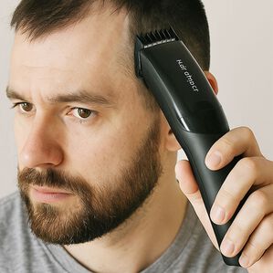 「吸引式電動バリカン（その他美容・健康機器）」｜1