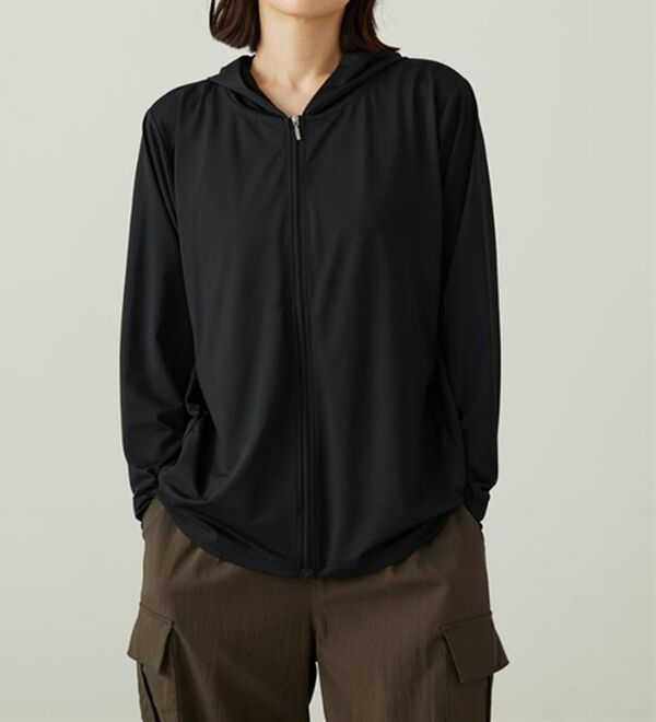 BELLUNA（ベルーナ）の「【接触冷感/UV対策/軽量】ヒンヤリ＆UV対策軽量パーカー（パーカー）」｜詳細画像