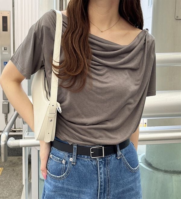 GeeRA（ジーラ）の「スラブシアーオフショルトップス（カットソー）」｜詳細画像