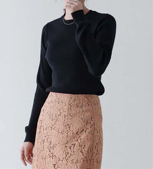 Pierrot（ピエロ）の「【洗濯機で洗える】ネックが選べるシルクタッチリブニット（ニット・セーター）」｜詳細画像