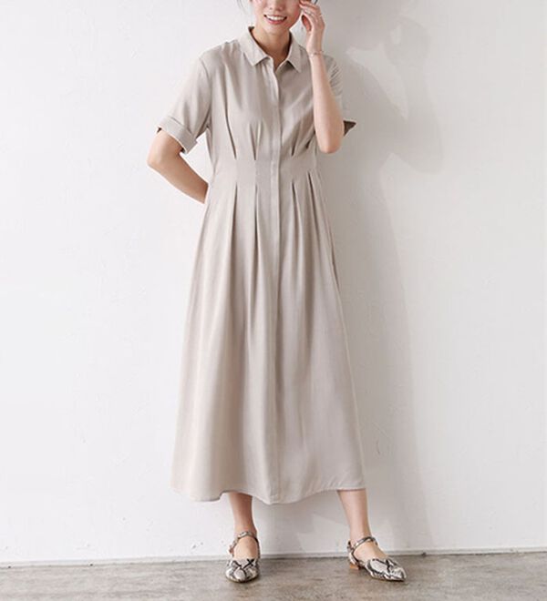 Pierrot（ピエロ）の「上品見えウエストタックシャツワンピース（カットソーワンピース）」｜ライトベージュ