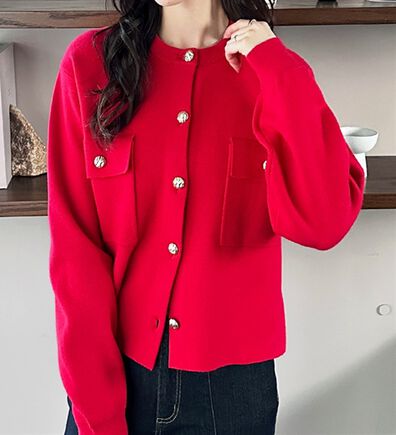 GeeRA（ジーラ）の「ロングシーズン使える！ゴールド調ボタンニットカーデ（ニットカーディガン）」