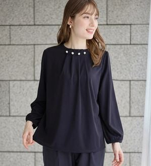 alotta（アロッタ）の「のびのび楽ちん！多機能上品パールデザインブラウス（ブラウス）」｜詳細画像