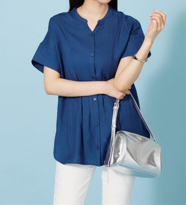 BELLUNA（ベルーナ）の「麻調素材タック使いシャツチュニック（ブラウス）」｜ロイヤルブルー