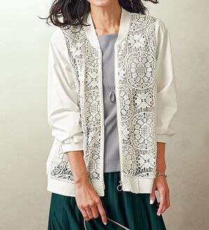 BELLUNA（ベルーナ）の「ケミカルレース使い切替デザインブルゾン（ブルゾン）」｜オフ白