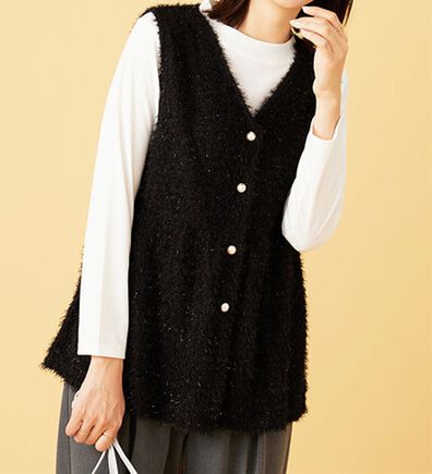 BELLUNA（ベルーナ）の「【2点セット】ラメシャギー素材ベストアンサンブル（アンサンブル）」