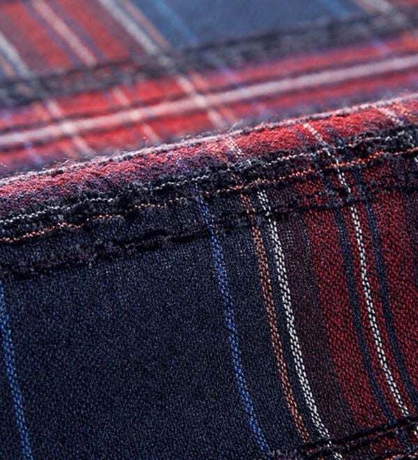 BELLUNA（ベルーナ）の「上品な印象のチェック柄多ボタンブラウス（チュニック）」｜詳細画像