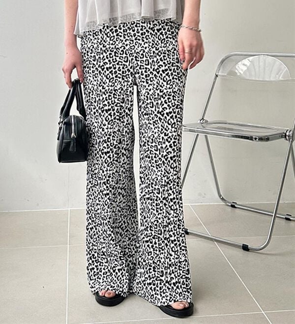 GeeRA（ジーラ）の「セルフカットセミワイドプリーツパンツ（フルレングスパンツ）」｜詳細画像