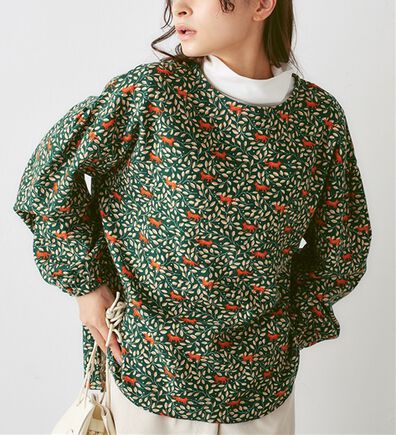 Viola e Viola（ヴィオラ エ ヴィオラ）の「総柄プリントブラウス（ブラウス）」