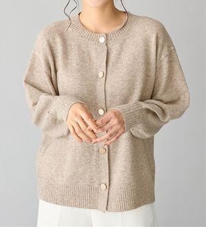 alotta（アロッタ）の「洗える！ふんわりタッチカーディガン（ニットカーディガン）」｜グレージュ