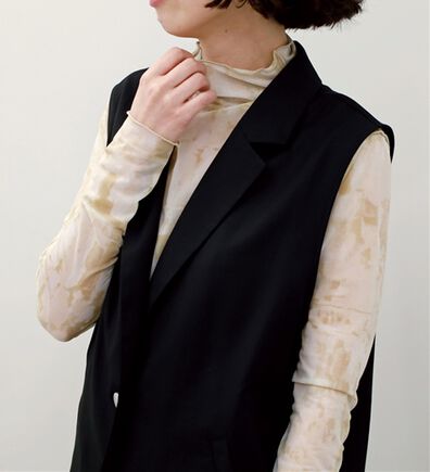 BELLUNA（ベルーナ）の「ドロスト使いテーラードジレ（ベスト）」