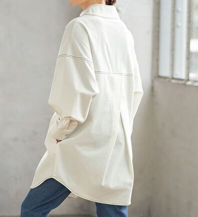 BELLUNA（ベルーナ）の「デニム素材ハイネックチュニック（シャツ）」