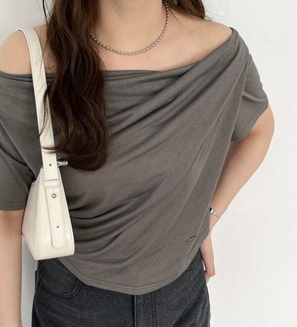 GeeRA（ジーラ）の「スラブシアーオフショルトップス（カットソー）」｜詳細画像