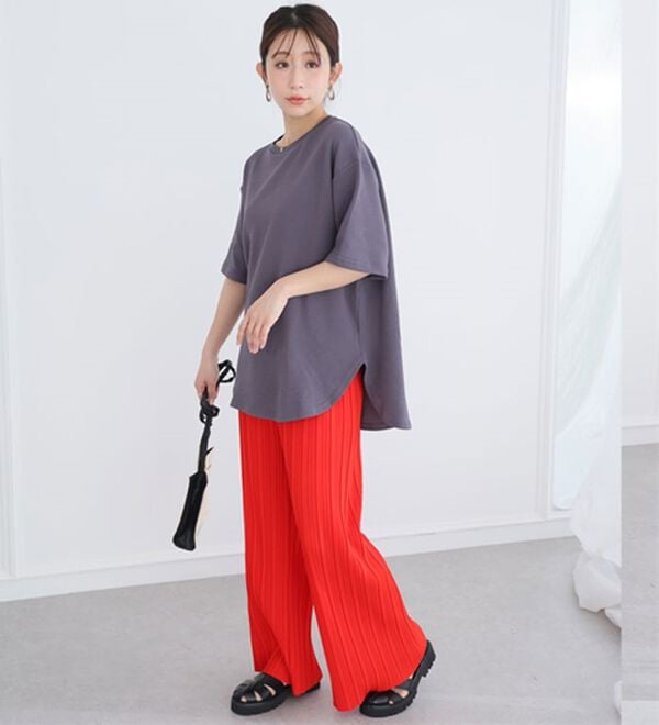 A HAPPY MARILYN（アハッピーマリリン）の「【Ｍ～８Ｌ】【ハッピーさらりん】裾ラウンド五分袖Ｔシャツ（Tシャツ）」｜詳細画像