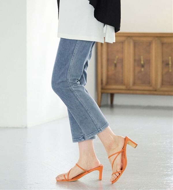 BELLUNA（ベルーナ）の「【再入荷】美ストレッチ素材アンクル丈レギンスパンツ（クロップドパンツ）」｜詳細画像