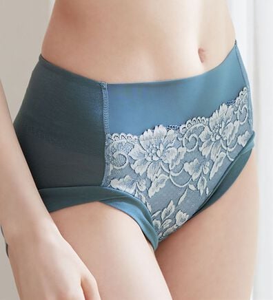 LAVIENNE（ラヴィエンヌ）の「楽してキレイお腹すっきりショーツガードル（ショーツ）」