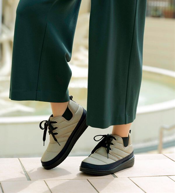 BELLUNA（ベルーナ）の「ボンディング風レースアップシューズ（スニーカー）」｜詳細画像