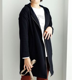 BELLUNA（ベルーナ）の「裏ファー素材ロング丈パーカー（パーカー）」｜ネイビー