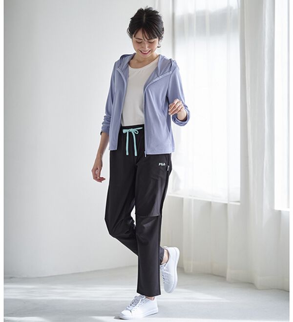 BELLUNA（ベルーナ）の「【２本組】＜ＦＩＬＡ＞ヒンヤリ！はっ水ストレッチパンツ（フルレングスパンツ）」｜詳細画像