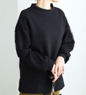 BELLUNA（ベルーナ）の「袖チュール使いハイネックプルオーバー（カットソー）」｜黒