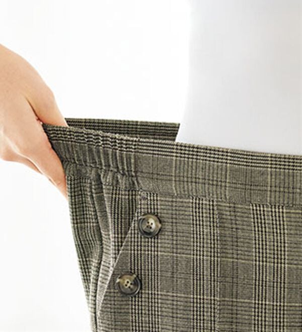 BELLUNA（ベルーナ）の「ストレッチ素材ボタン使いワイドパンツ（ワイドパンツ・ガウチョ）」｜詳細画像