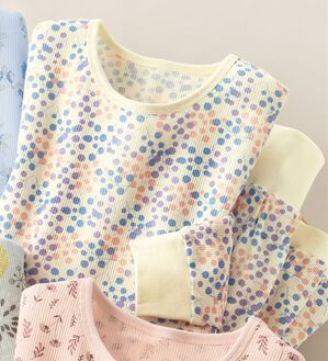 LAVIENNE（ラヴィエンヌ）の「肌にやさしい綿混のワッフルパジャマ（パジャマ・ルームウェア）」｜ドットアイボリー