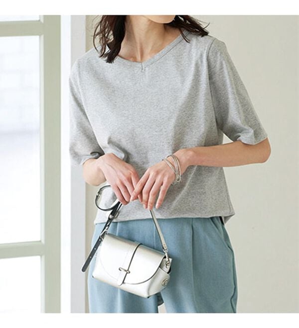 BELLUNA（ベルーナ）の「綿１００％抗菌防臭汗ジミ対策プルオーバー（カットソー）」｜詳細画像