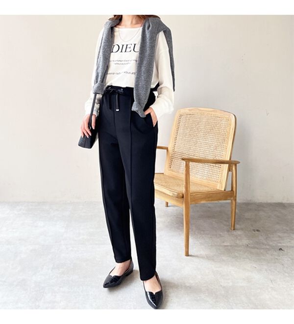 楽ちん！ストレッチ美ラインテーパードパンツ - ベルーナ【公式】