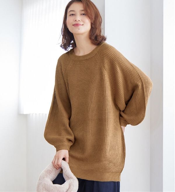 Viola e Viola（ヴィオラ エ ヴィオラ）の「バルーン袖ゆるニット（ニット・セーター）」｜マロン