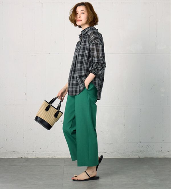 BELLUNA（ベルーナ）の「サラリ美脚見え！タック使いワイドパンツ（ワイドパンツ・ガウチョ）」｜詳細画像