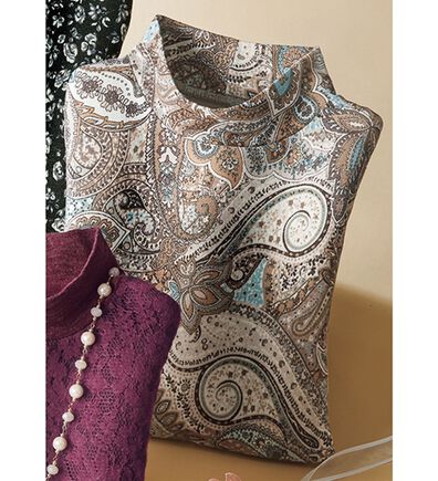 BELLUNA（ベルーナ）の「華やかプリントのふんわりプルオーバー（チュニック）」