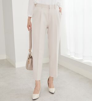 BELLUNA（ベルーナ）の「＜Ｃ／Ｓ＞センタータックテーパードパンツ（テーパードパンツ）」｜詳細画像