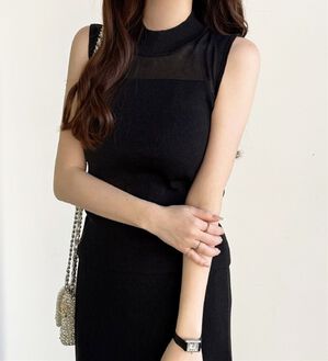 GeeRA（ジーラ）の「シアー切替ニットトップス（ニット・セーター）」｜ブラック