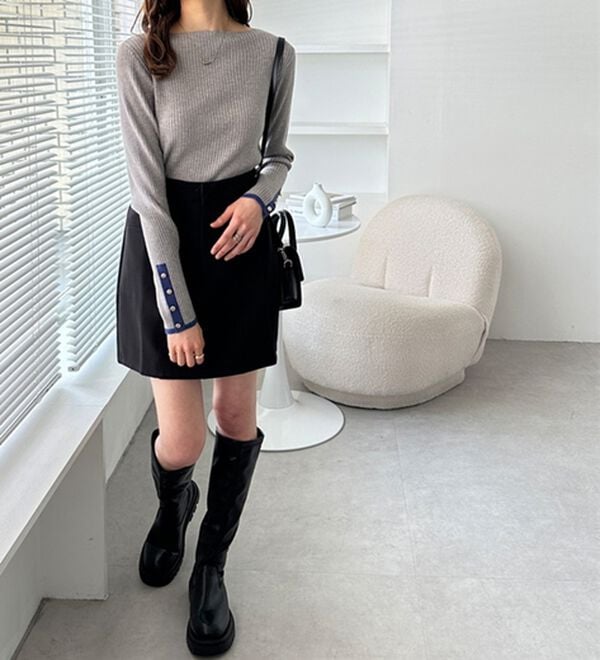 GeeRA（ジーラ）の「袖口ボタン配色ボートネックリブニット（ニット・セーター）」｜詳細画像