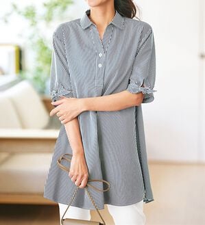 BELLUNA（ベルーナ）の「ヒンヤリ！麻調素材袖リボン使いシャツチュニック（チュニック）」｜ストライプ