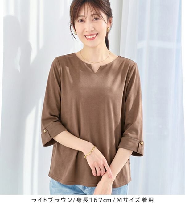 alotta（アロッタ）の「さらっと綿混素材 金ボタンデザインTシャツ（カットソー）」｜詳細画像