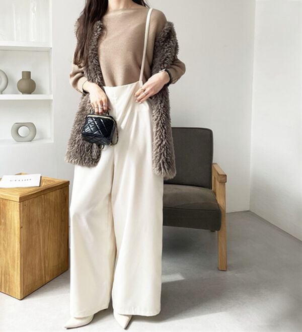 GeeRA（ジーラ）の「サロペットワイドパンツ（オールインワン）」｜アイボリー