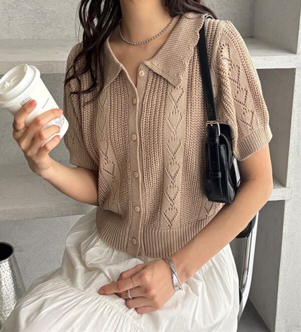 GeeRA（ジーラ）の「透かし編みポロ衿ニット（ニット・セーター）」｜ベージュ