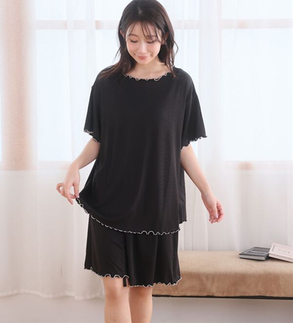 A HAPPY MARILYN（アハッピーマリリン）の「【大きいサイズ】【Ｌ～８Ｌ／選べるタイプ】さらっとろルームウェアセット（パジャマ・ルームウェア）」｜詳細画像