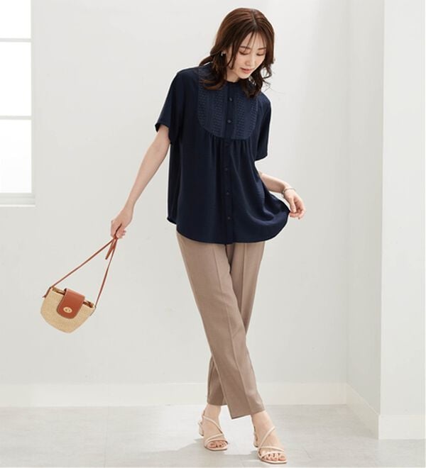 BELLUNA（ベルーナ）の「【多機能付き】お手入れ楽々！レース使いシャツチュニック（チュニック）」｜詳細画像