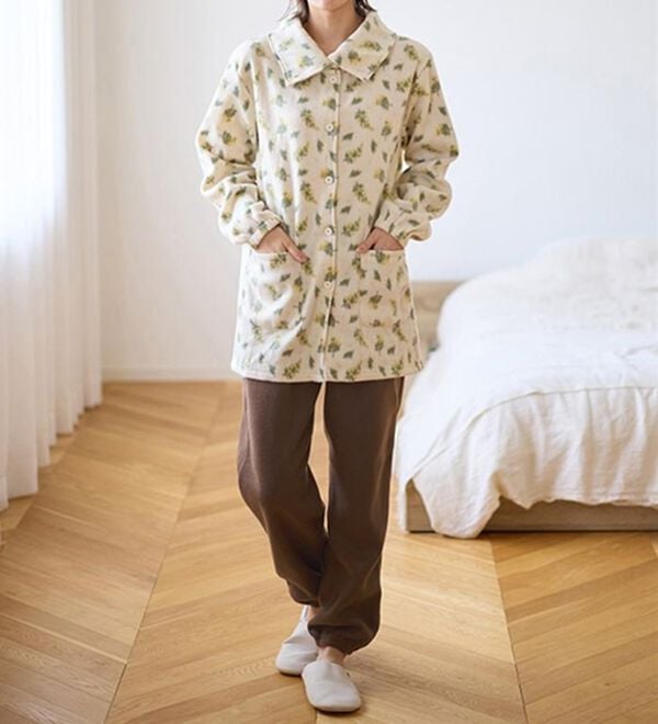 LAVIENNE（ラヴィエンヌ）の「ソフトでかるぽかフリースパジャマ（パジャマ・ルームウェア）」｜詳細画像