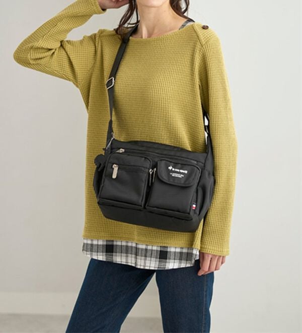 BELLUNA（ベルーナ）の「＜ルコック＞はっ水多ポケットショルダー（ショルダーバッグ）」｜詳細画像