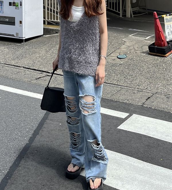 GeeRA（ジーラ）の「オリジナルパットダメージワイドデニム（ワイドパンツ・ガウチョ）」｜詳細画像