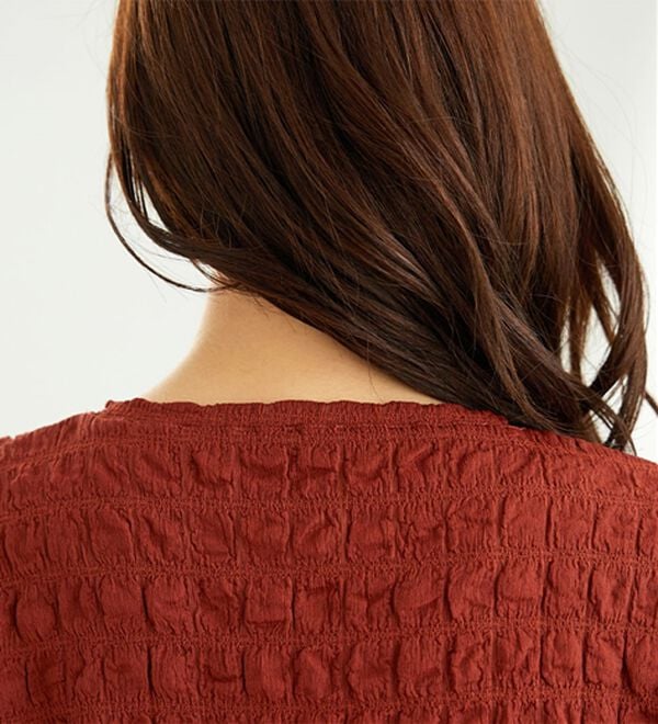 BELLUNA（ベルーナ）の「ポコポコ素材裾ドロストプルオーバー（カットソー）」｜詳細画像