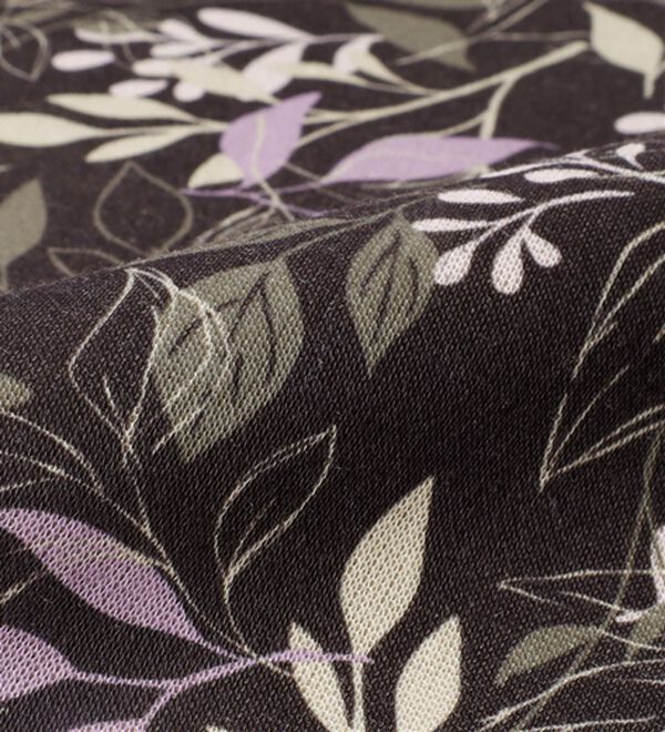 BELLUNA（ベルーナ）の「ふんわり柔らかメロー使い花柄プルオーバー（カットソー）」｜詳細画像