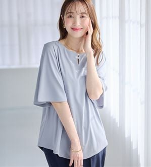 alotta（アロッタ）の「パールデザイン５分袖Ｔシャツブラウス（ブラウス）」｜ライトブルー