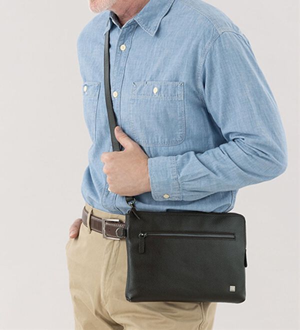 「＜ヒロコ・コシノ　オムベーシック＞大人の本革２ＷＡＹスマートショルダー（メンズショルダーバッグ）」｜詳細画像