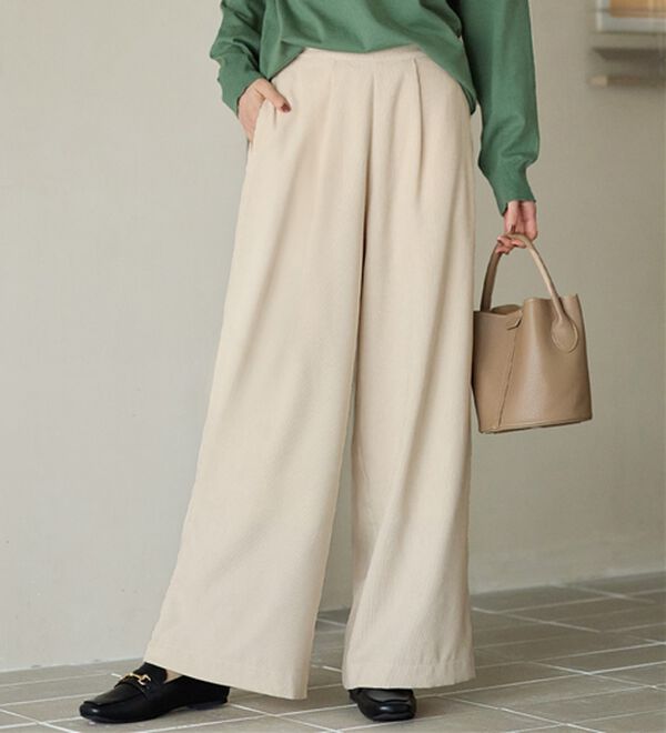 Viola e Viola（ヴィオラ エ ヴィオラ）の「あったか裏地コーデュロイパンツ（ワイドパンツ・ガウチョ）」｜アイボリー