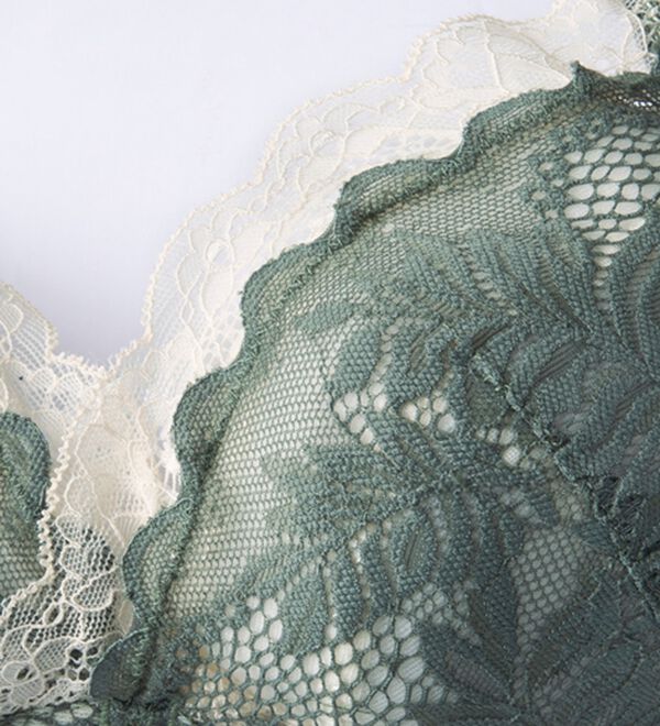 YU'NOW（ユナウ）の「ぷるるん谷間のノンワイヤーブラ＆ショーツ（ブラジャー＆ショーツセット）」｜詳細画像